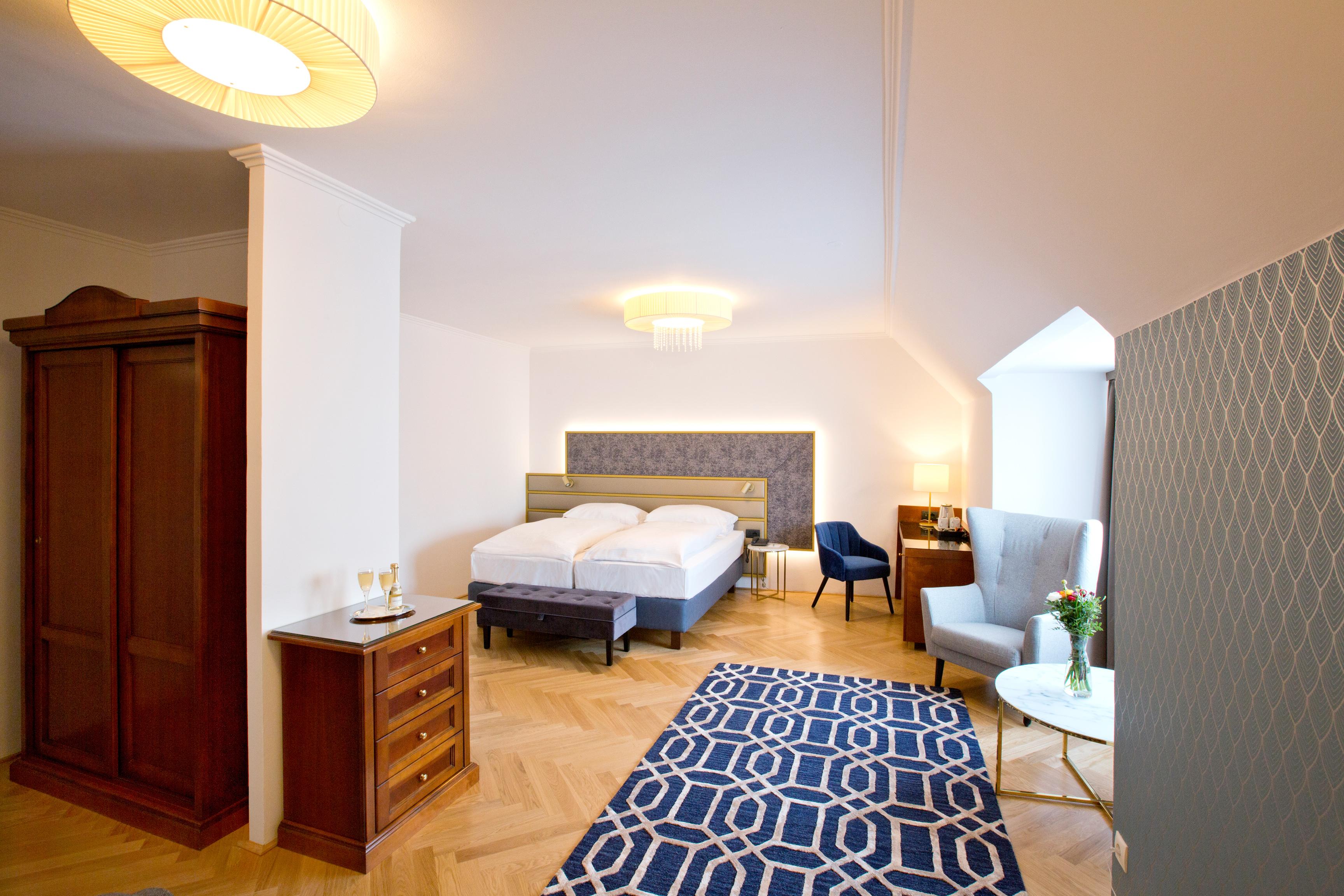 Mercure Secession Hotel 4*