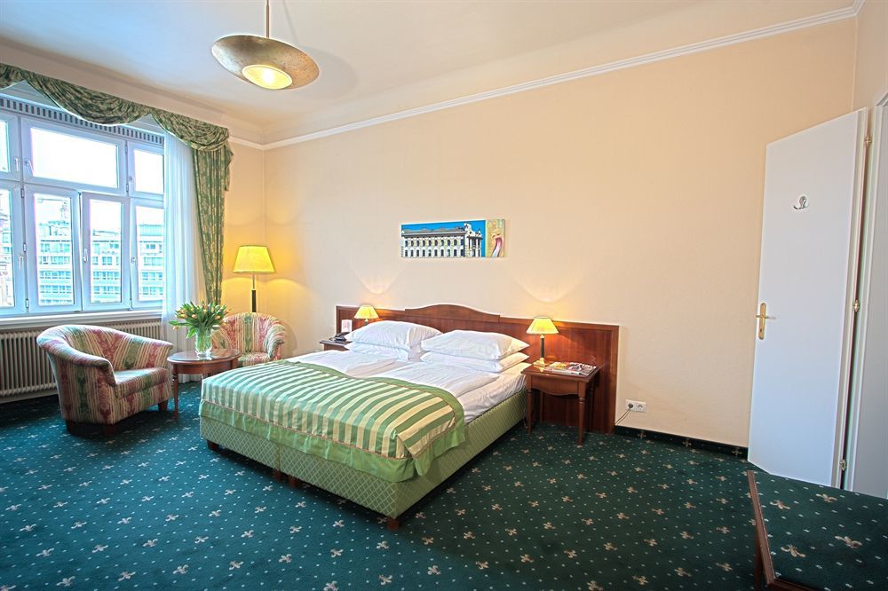 Mercure Secession Hotel 4*